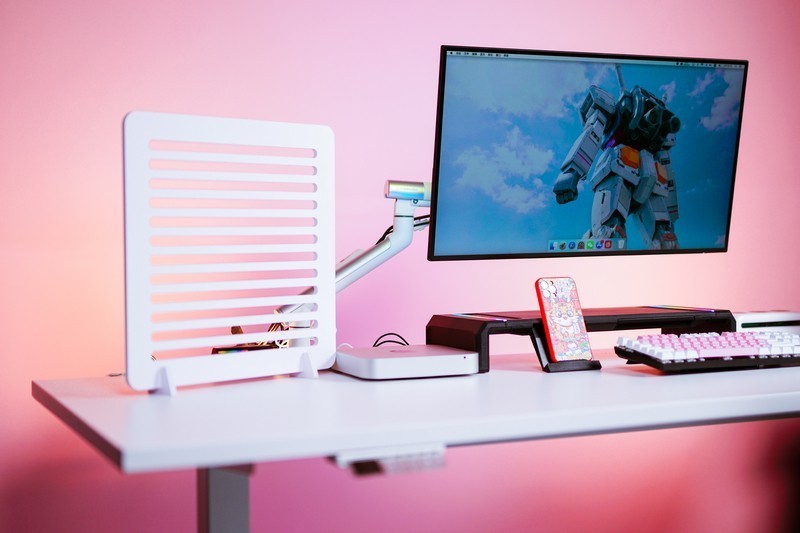 简单易用 坐站交替 极创悠品电动升降桌