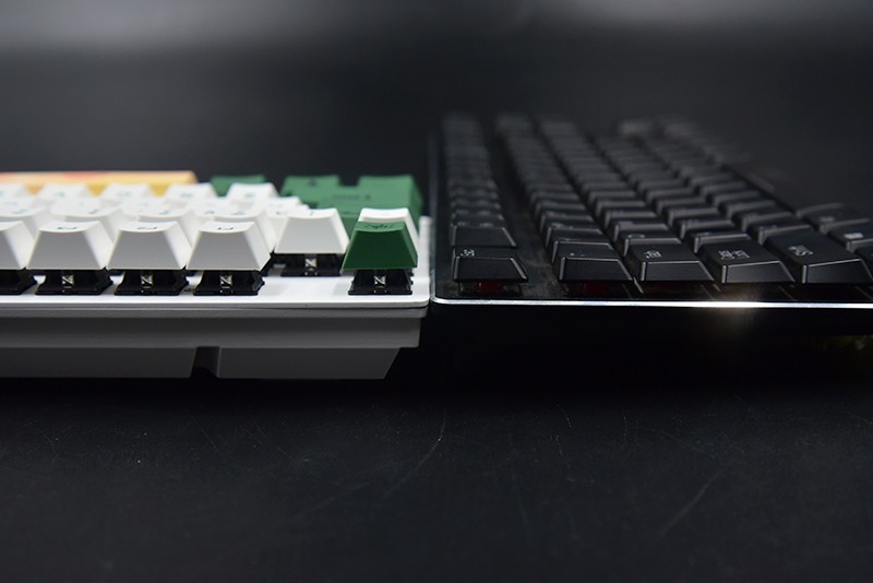 超薄的达尔优EK820机械键盘，到底还能不能打？