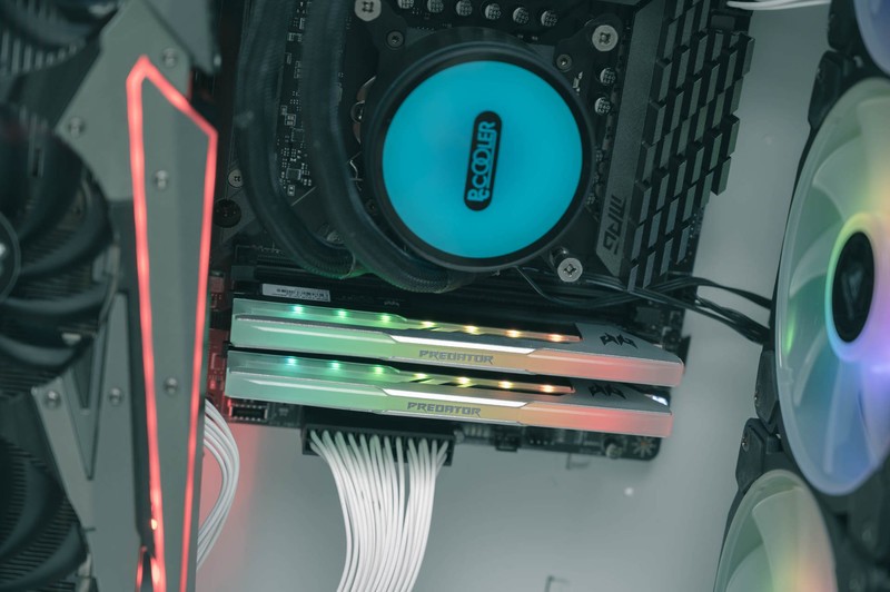 B-Die内存  有信仰无溢价的宏碁Predator Apollo上手体验