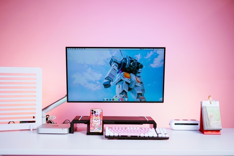 简单易用 坐站交替 极创悠品电动升降桌