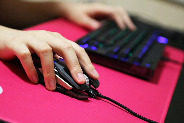 鼠皇来袭，未来可期：美加狮PRO X3 SE至尊版游戏鼠标体验