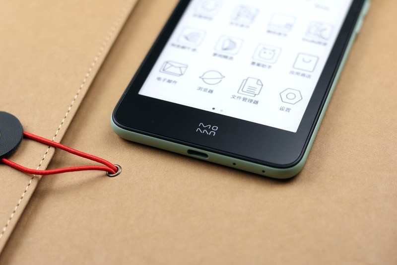 国产羽量级电子书评测，屏幕“缩水”成5.2寸，支持背光调节