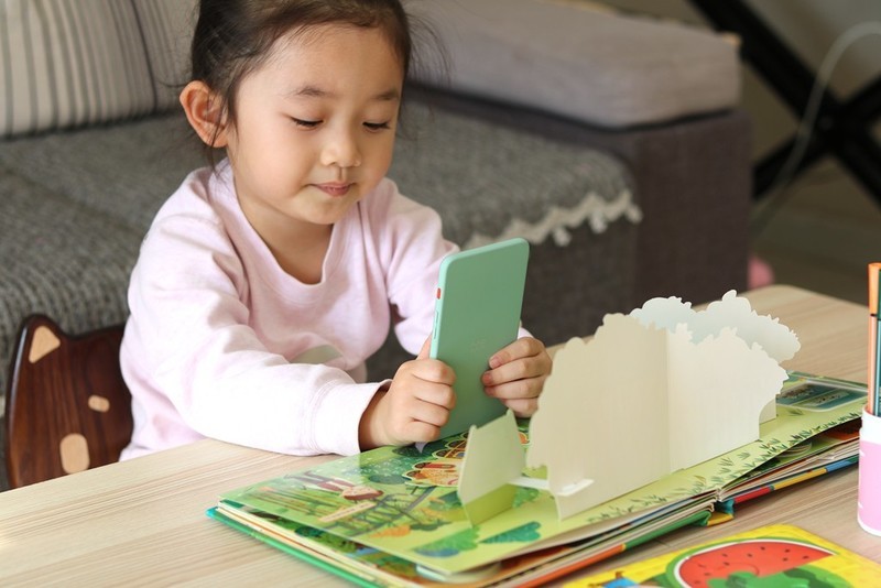 国产羽量级电子书评测，屏幕“缩水”成5.2寸，支持背光调节