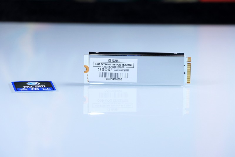 5800X 与 11700K 哪个更适合 CSGO 这一类对抗性较高的游戏呢？