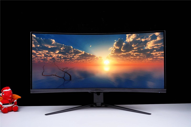 34英寸，21:9屏幕比例，还有高刷，这款微星MPG 343CQR电竞显示器真不错！