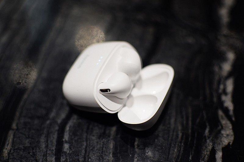 双通道低延迟 Baseus Bowie E8半入耳式蓝牙耳机