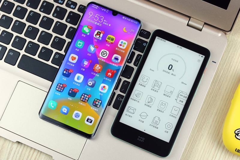 国产羽量级电子书评测，屏幕“缩水”成5.2寸，支持背光调节