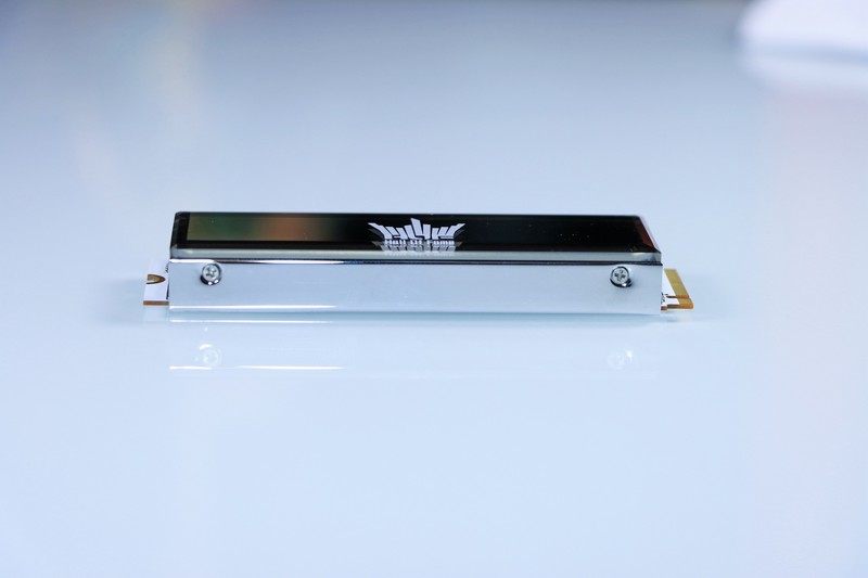 5800X 与 11700K 哪个更适合 CSGO 这一类对抗性较高的游戏呢？