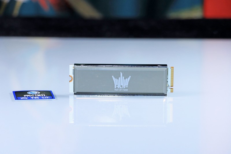 5800X 与 11700K 哪个更适合 CSGO 这一类对抗性较高的游戏呢？