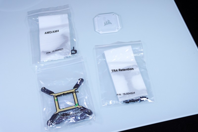 5800X 与 11700K 哪个更适合 CSGO 这一类对抗性较高的游戏呢？