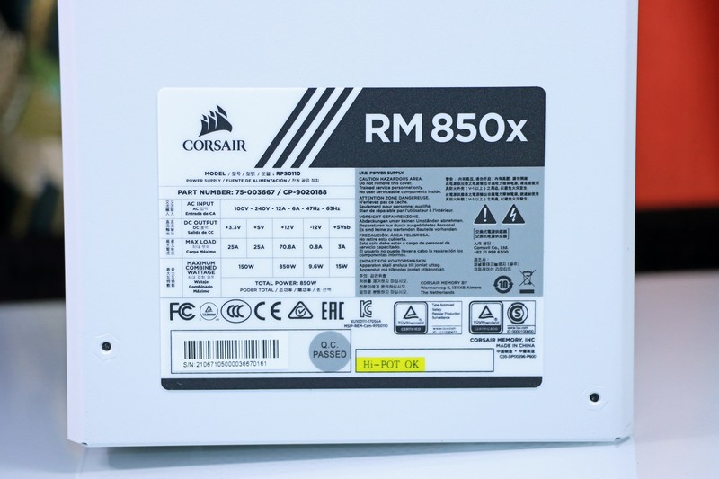 5800X 与 11700K 哪个更适合 CSGO 这一类对抗性较高的游戏呢？