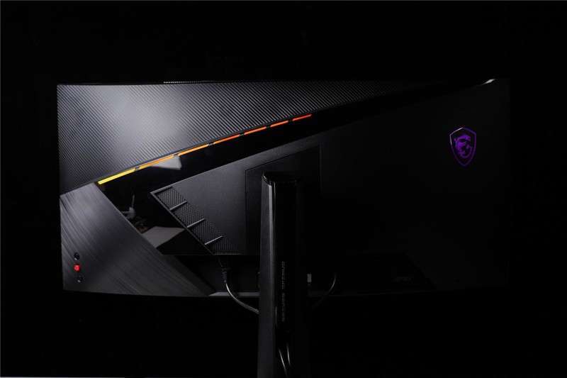 34英寸，21:9屏幕比例，还有高刷，这款微星MPG 343CQR电竞显示器真不错！