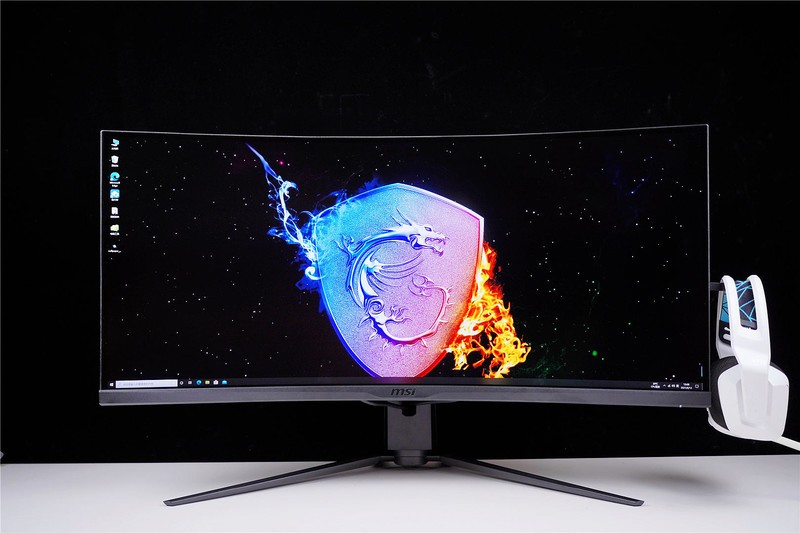 34英寸，21:9屏幕比例，还有高刷，这款微星MPG 343CQR电竞显示器真不错！