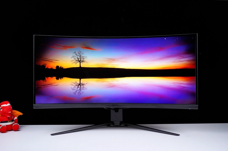 34英寸，21:9屏幕比例，还有高刷，这款微星MPG 343CQR电竞显示器真不错！