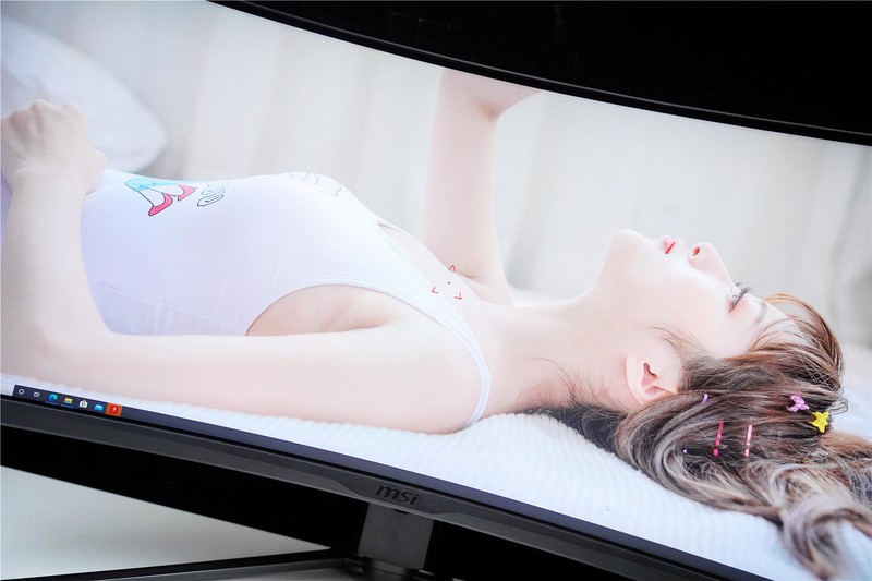 34英寸，21:9屏幕比例，还有高刷，这款微星MPG 343CQR电竞显示器真不错！