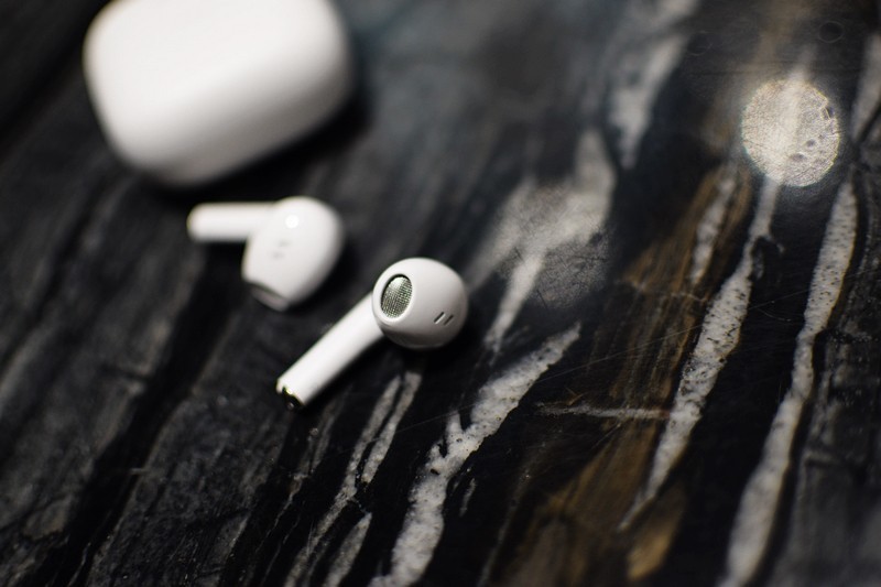 双通道低延迟 Baseus Bowie E8半入耳式蓝牙耳机