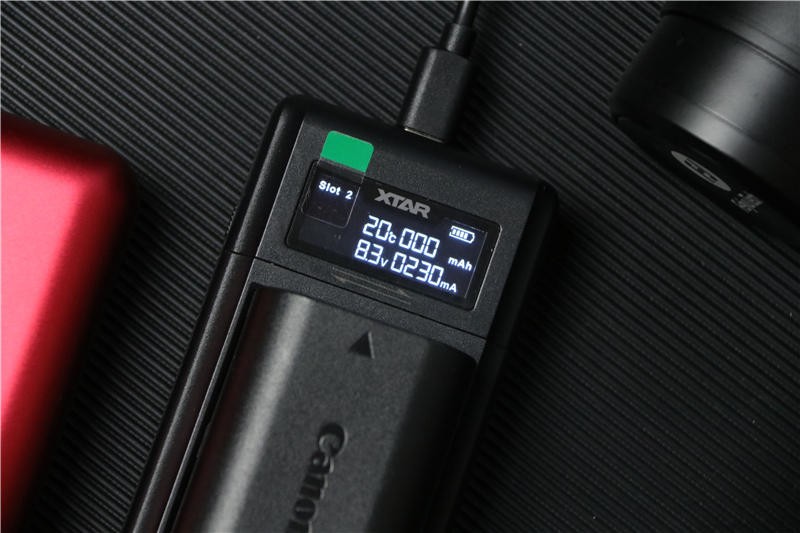 相机电池没电怎么办？充电宝也能充！XTAR VN2充电器体验