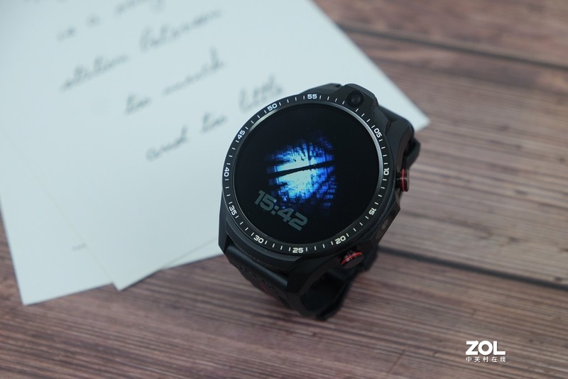 虽然是智能手表，我觉得用“备用机”的眼光看它很合适