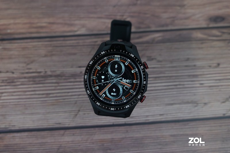 虽然是智能手表，我觉得用“备用机”的眼光看它很合适