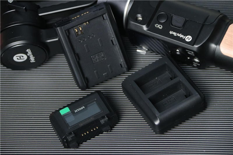 相机电池没电怎么办？充电宝也能充！XTAR VN2充电器体验