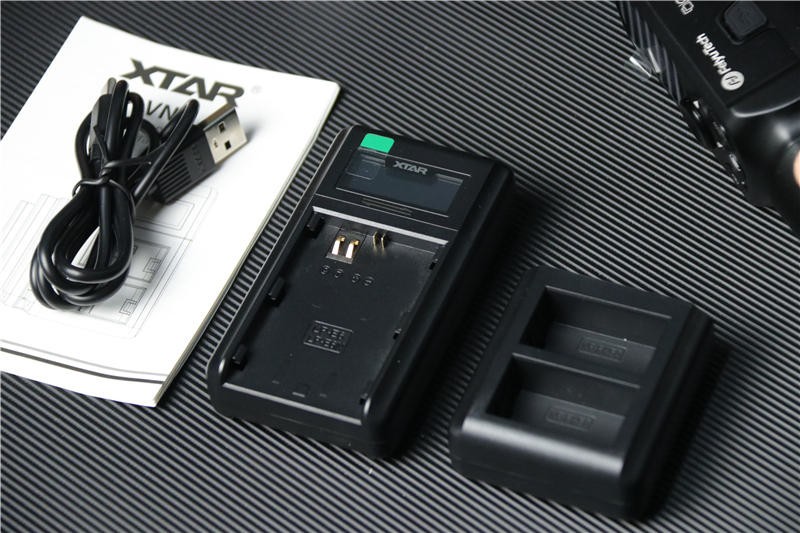 相机电池没电怎么办？充电宝也能充！XTAR VN2充电器体验