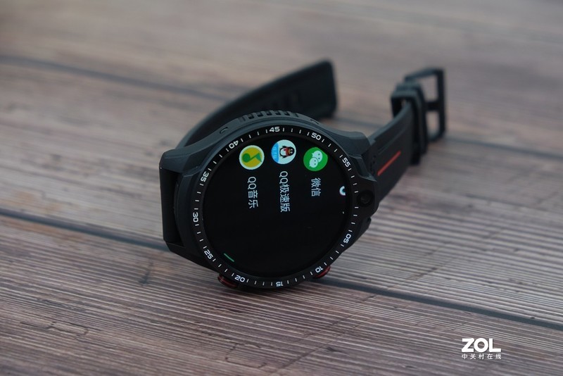 虽然是智能手表，我觉得用“备用机”的眼光看它很合适
