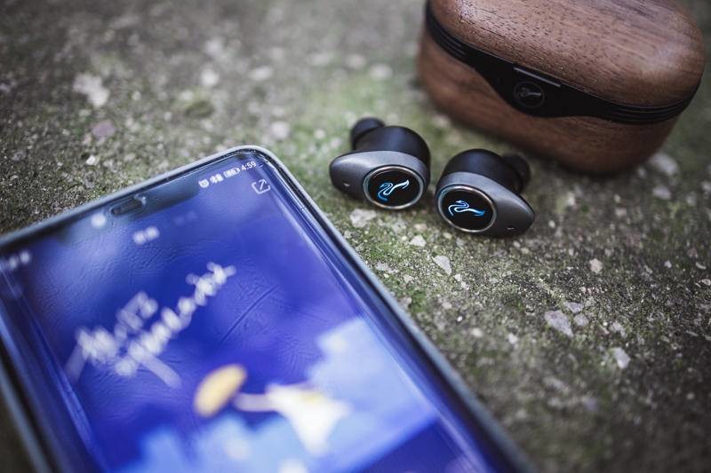 有排面，不拘一格的惠威AW-76真无线HiFi耳机体验