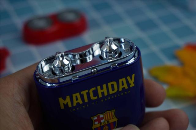 被包装感动的YOOSE Y1 剃须刀开箱：足球爱好者的福利