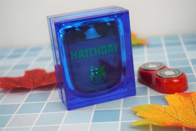 被包装感动的YOOSE Y1 剃须刀开箱：足球爱好者的福利