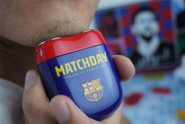 被包装感动的YOOSE Y1 剃须刀开箱：足球爱好者的福利