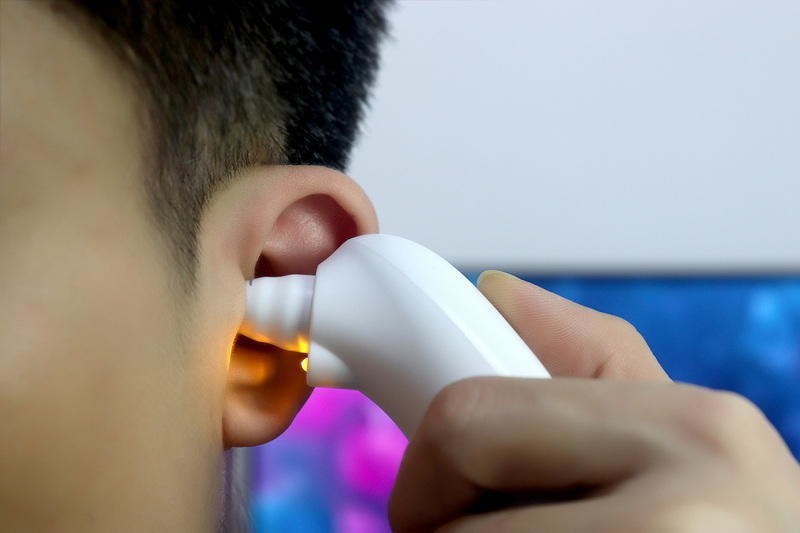 宝宝不闹，一秒测温，夜间也好用，凡米发光耳温计体验