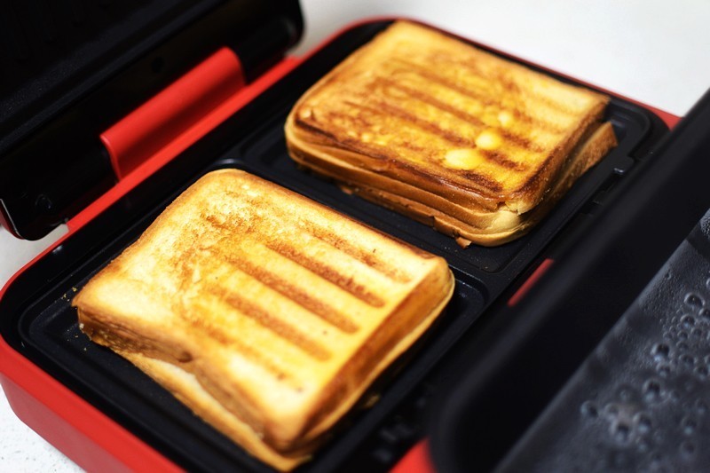 煎烤蒸煮焖烙百变轻食 无言家用多功能早餐机