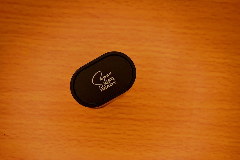 传统与潮流的碰撞  创新Outlier Air V2耳机体验