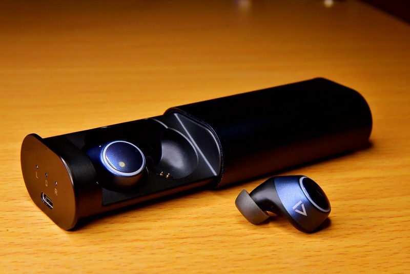 传统与潮流的碰撞  创新Outlier Air V2耳机体验