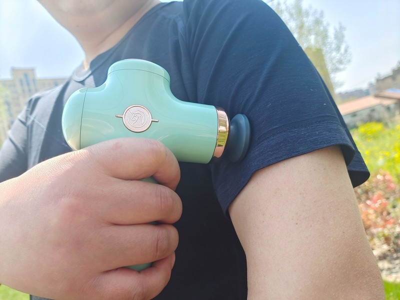 众筹何以破千万，运动达人和办公室人员都爱用的野小兽筋膜枪简评