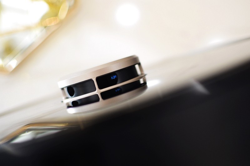 会倒垃圾的 全自动集尘扫地机器人 由利V980 PLUS