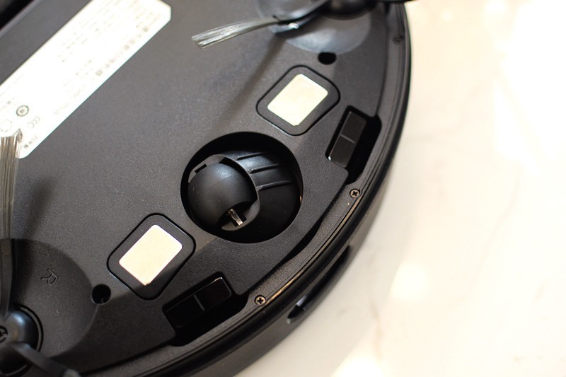 会倒垃圾的 全自动集尘扫地机器人 由利V980 PLUS