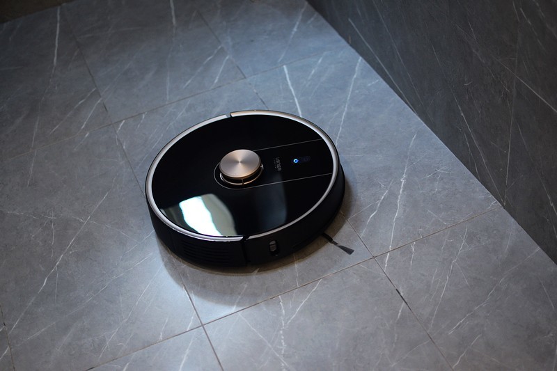 会倒垃圾的 全自动集尘扫地机器人 由利V980 PLUS