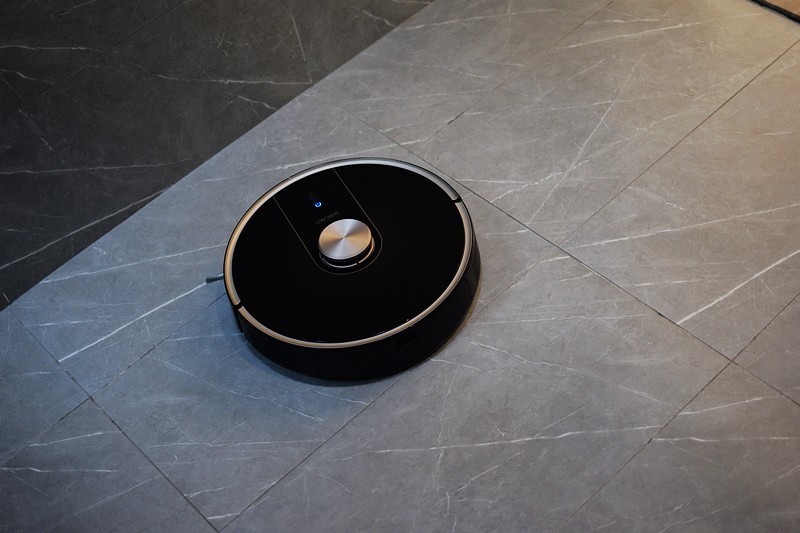 会倒垃圾的 全自动集尘扫地机器人 由利V980 PLUS