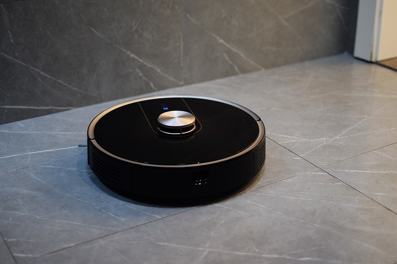 会倒垃圾的 全自动集尘扫地机器人 由利V980 PLUS