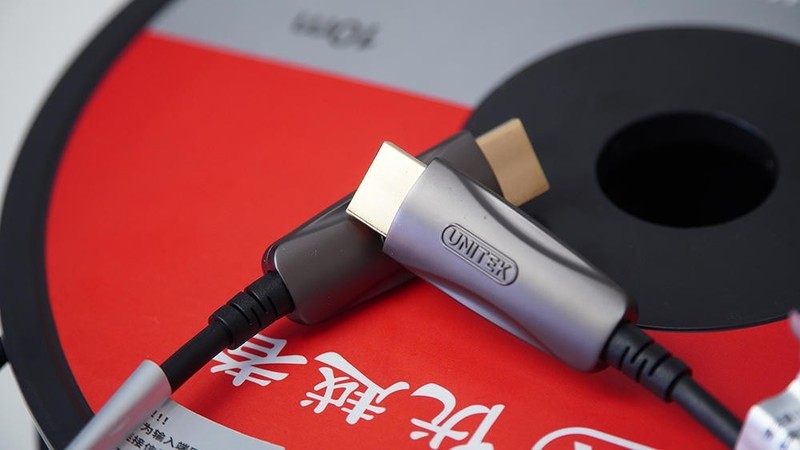 显示器达不到官方宣传参数，被忽悠了？可能是你用错了传输线