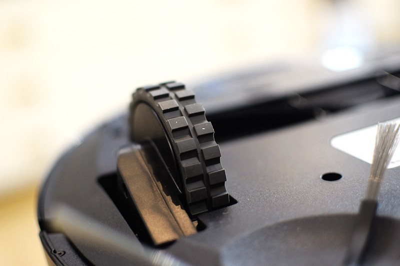 会倒垃圾的 全自动集尘扫地机器人 由利V980 PLUS