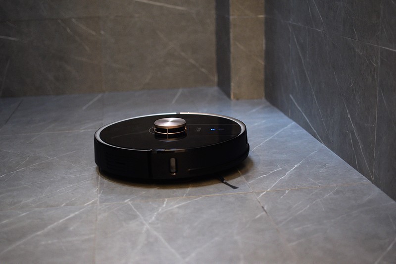 会倒垃圾的 全自动集尘扫地机器人 由利V980 PLUS