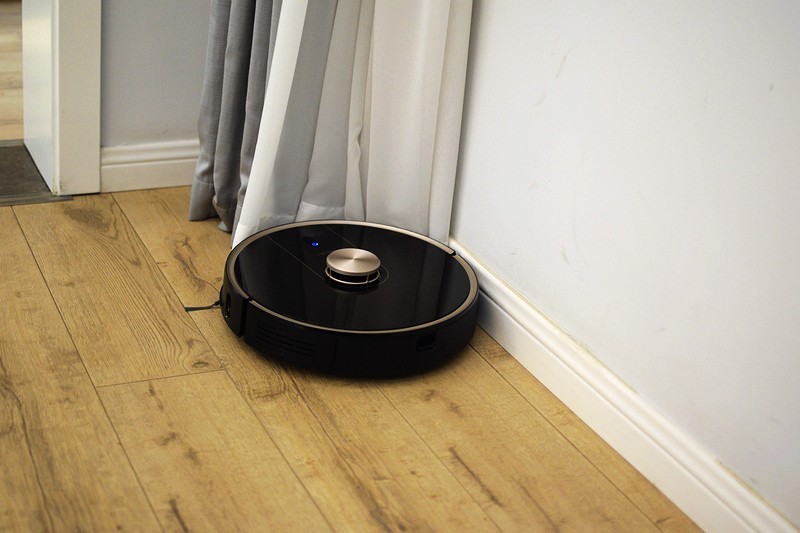 会倒垃圾的 全自动集尘扫地机器人 由利V980 PLUS