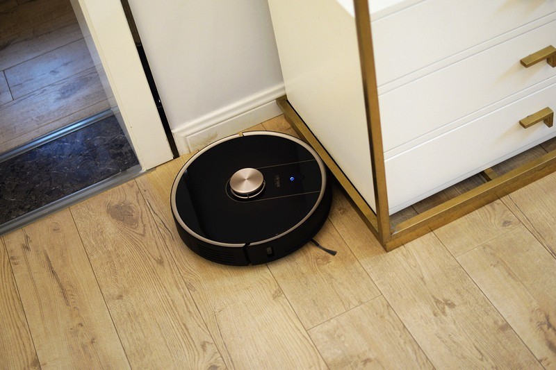 会倒垃圾的 全自动集尘扫地机器人 由利V980 PLUS