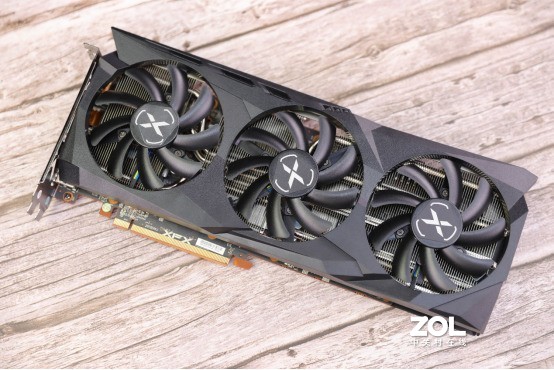 不负众望的恐怖“生存”，RX6700XT光追+4K体验《生化危机8》