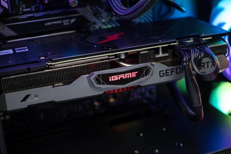 微星氪金文明用语新品，MPG GUNGNIR 110R中塔机箱