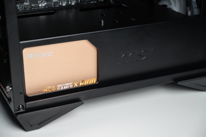 微星氪金文明用语新品，MPG GUNGNIR 110R中塔机箱