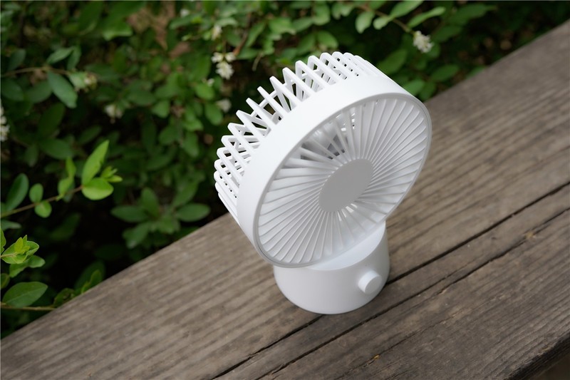 支持无极调速的紫米桌面风扇续航也诚意满满