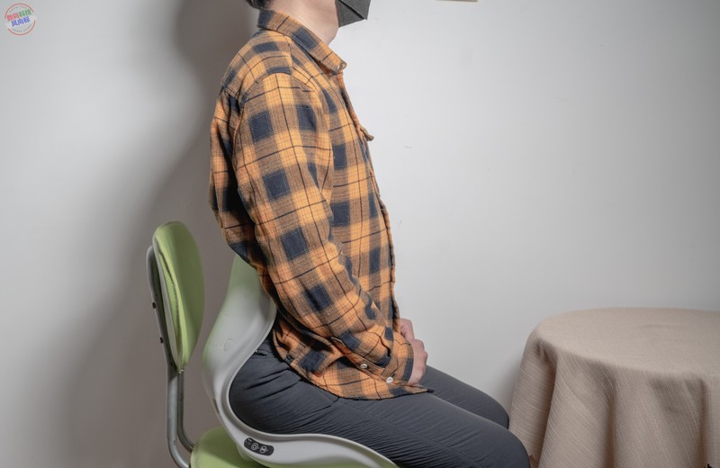 随处可用的坐姿小帮手，还能按摩热敷，荣泰P30按摩坐垫体验
